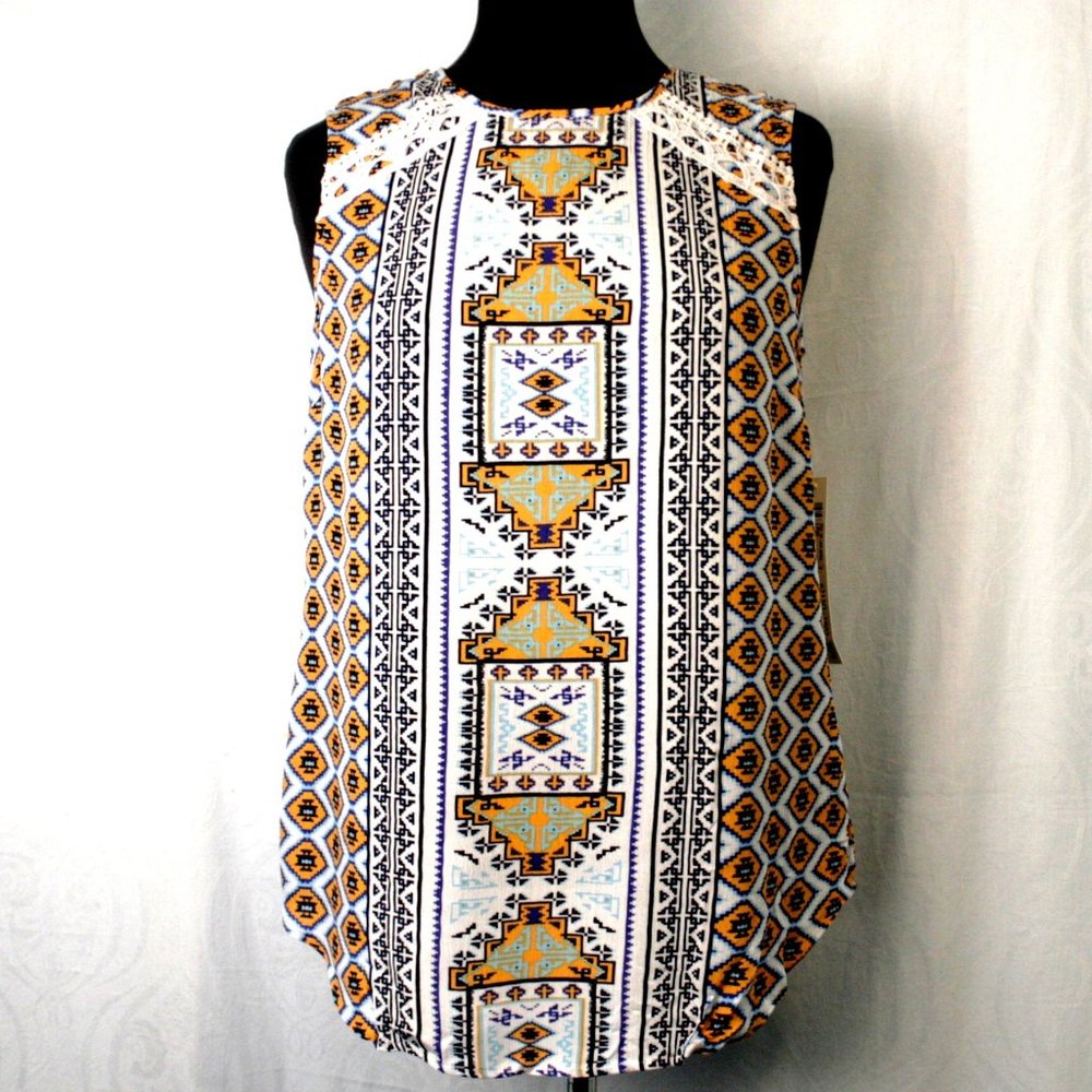 Cute Patterned top with tie up at back neck